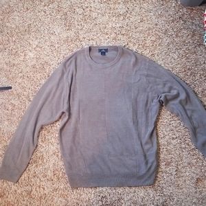 7S13.  Dockers sweater (mens)